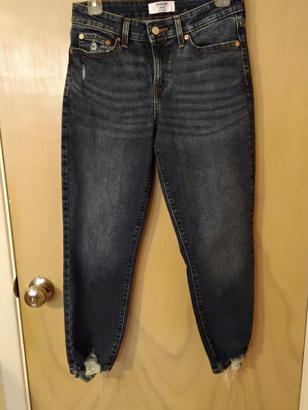 Denizen from Levi's Dark Blue Cropped Ankle Jeans